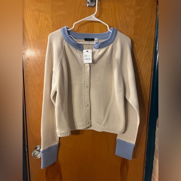 Colorblock Button Front Crop Cardigan - Picture 3 of 8